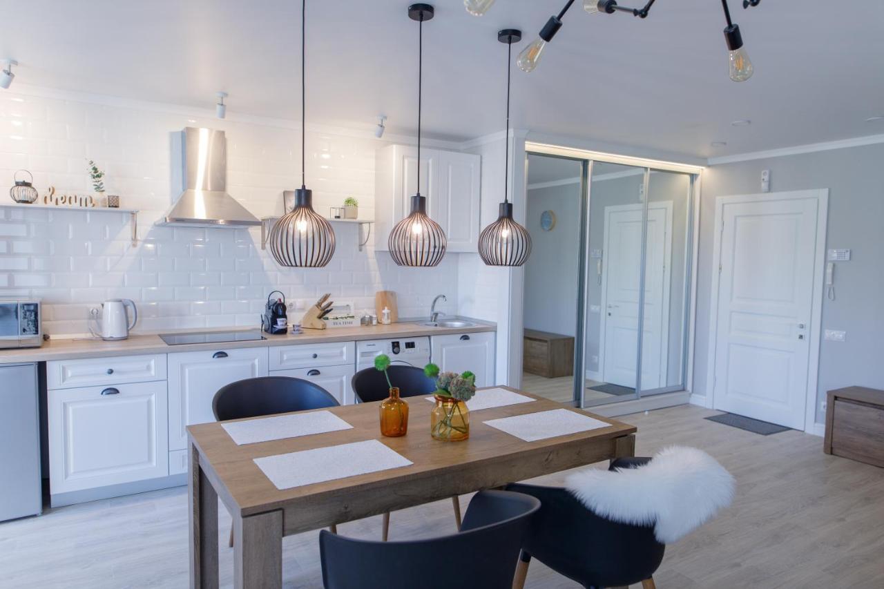 Near With Jacuzzi Apartment *