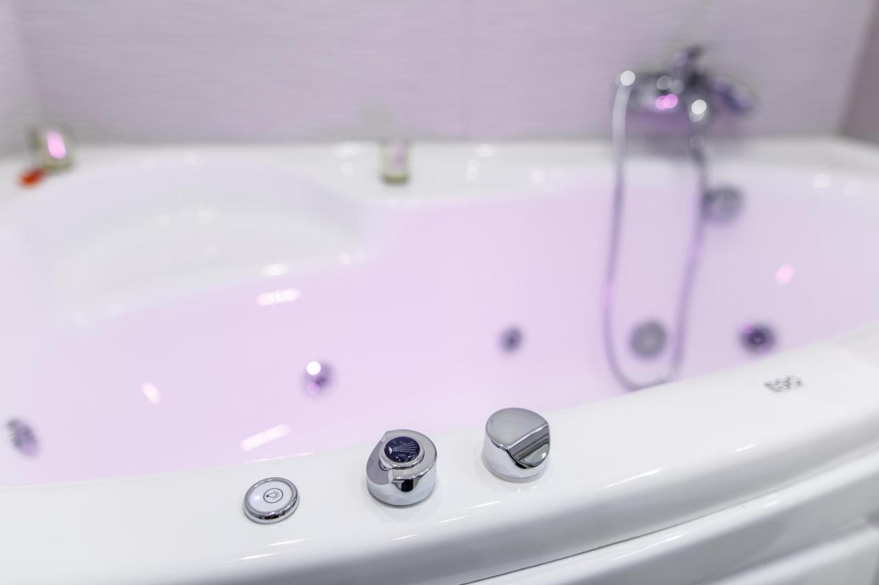 Near With Jacuzzi